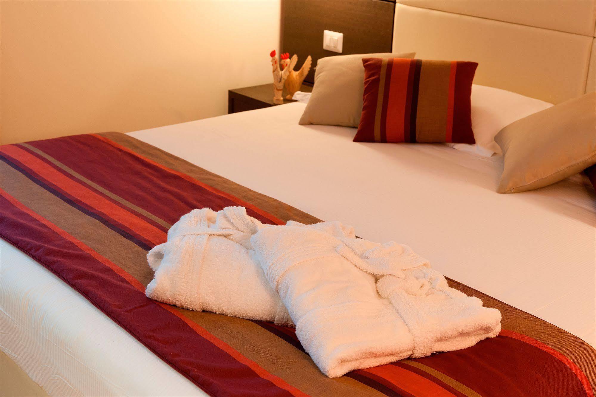 Hb Aosta Hotel & Balcony Spa Экстерьер фото